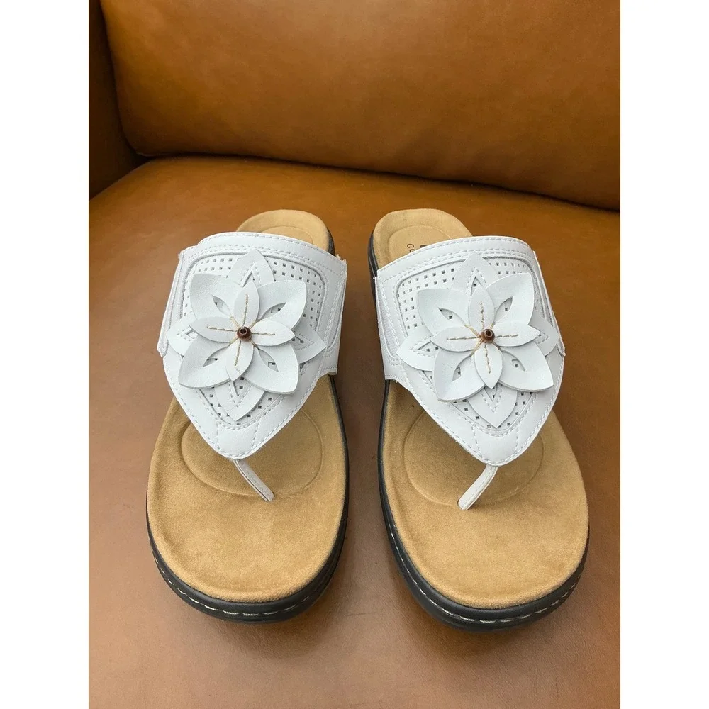 Clarks Merliah Kyla Sandal Womens 7.5W White Floral Wedge Thong 26187089
